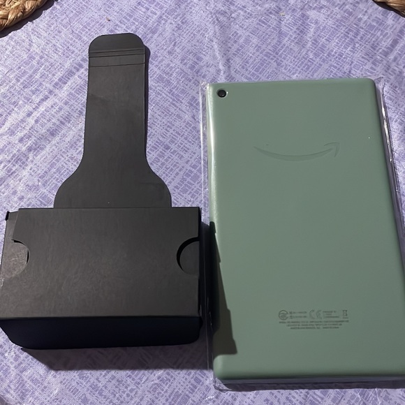 Amazon Kindle Fire 7 w/Alexa 16GB - Picture 4 of 5